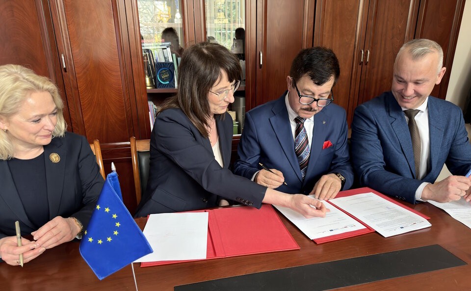 Podpisanie umów pożyczki wspierającej zieloną transformację miast