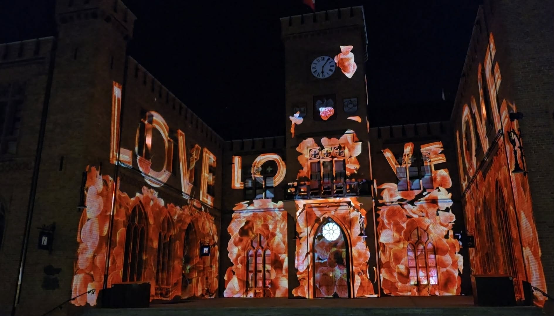 Walentynkowy mapping już jest